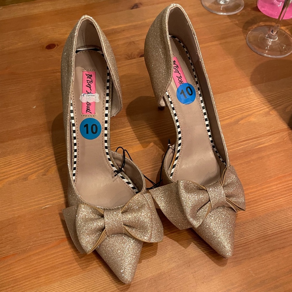 Betsey Johnson Bow Heels